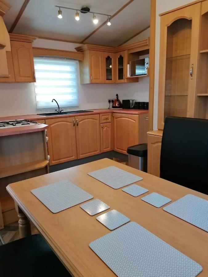 Cornwall Cornwall-Chapmanswell Caravan Holiday Park A30 B&B Bed And Breakfast #41 朗斯顿 外观 照片