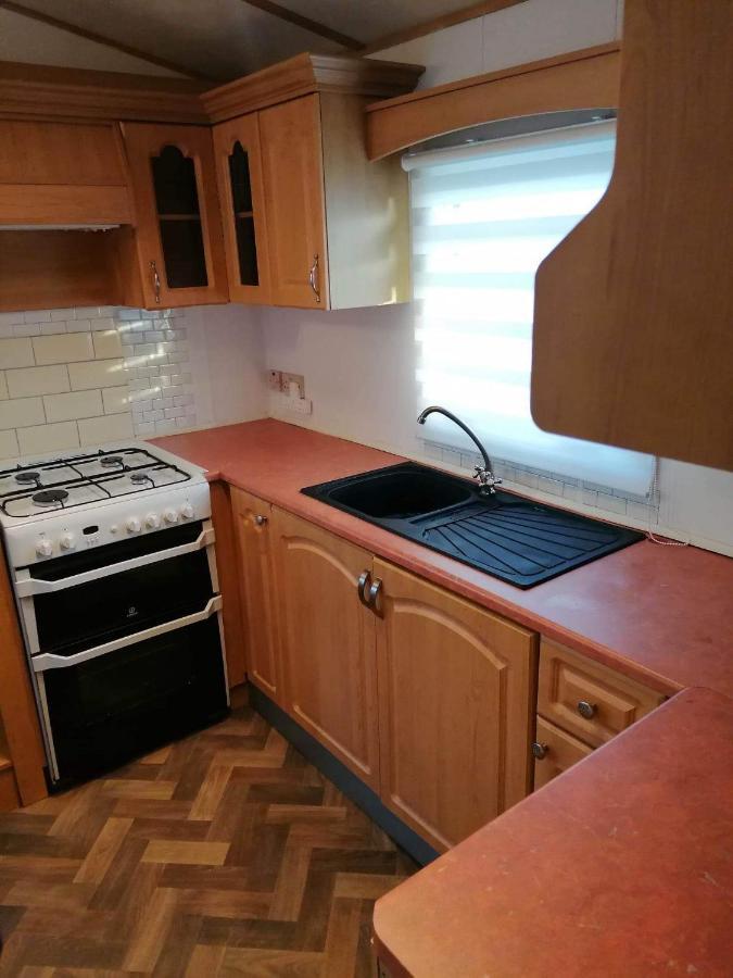 Cornwall Cornwall-Chapmanswell Caravan Holiday Park A30 B&B Bed And Breakfast #41 朗斯顿 外观 照片
